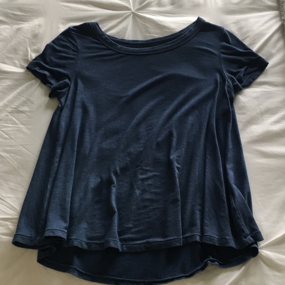 blue flowy tee